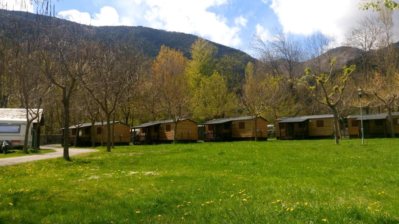 Camping Bungalows La Borda del Pubill Ribera de Cardós Exterior foto